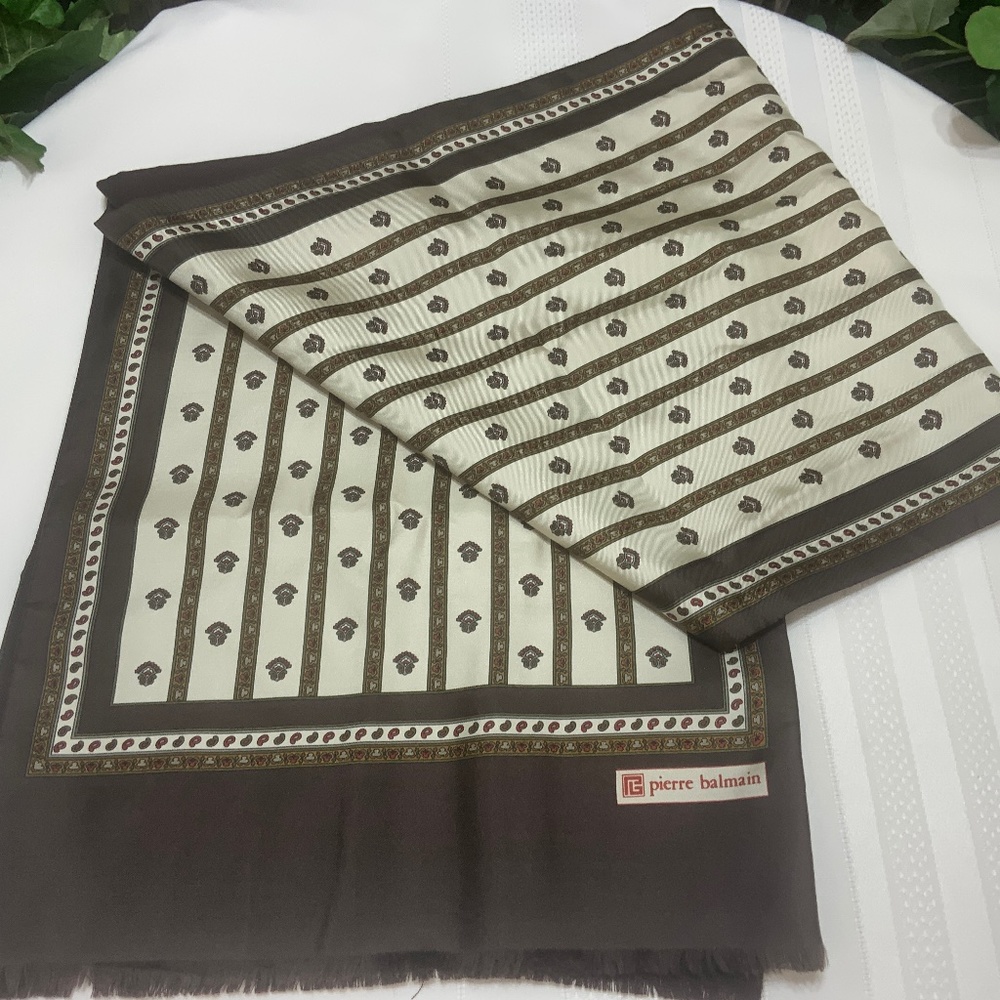 Pier Balmain Silk +wool made in Italy ladies scarf